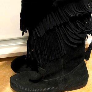 Minnetonka Boots Womens 6  3 Tier  Moccasin Tall Boots black suede leather